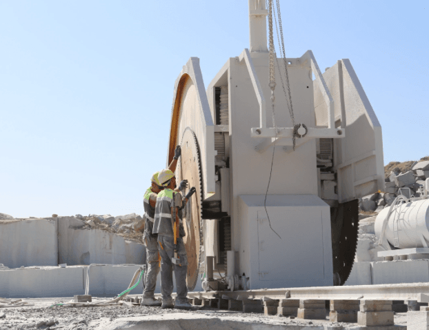 Apreciação de risco em equipamento industrial conforme ABNT ISO 12100